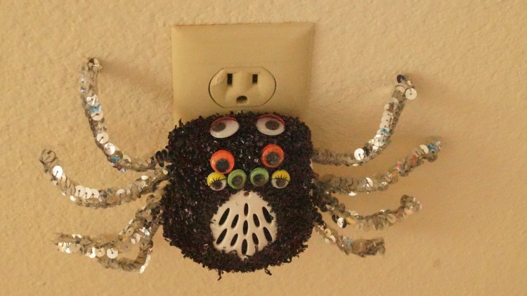 Close-up of the finished spider diva.